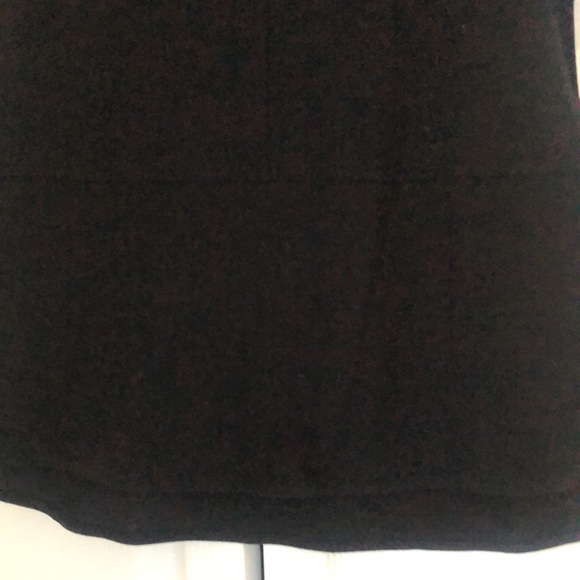 Black top. - Picture 6 of 8